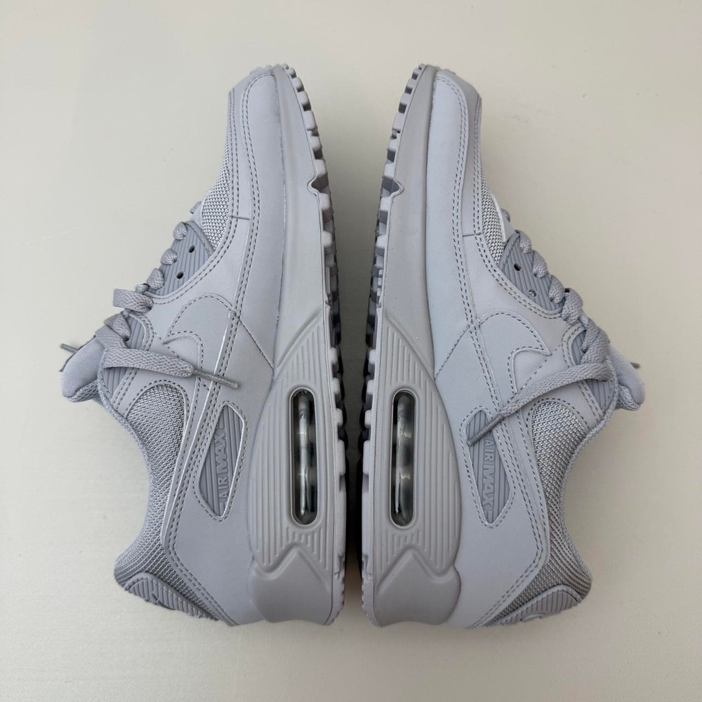Nike Air Max 90 sneakers triple grey wolf grey size US 8.5 - Picture 4 of 7